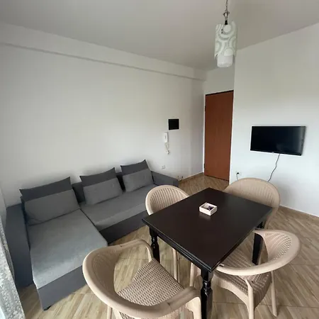 Charming Coastal Retreat Apartamento Vlorë